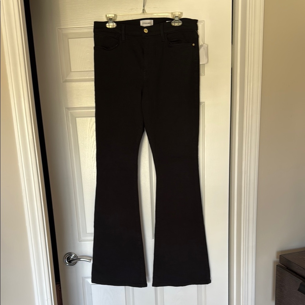 Frame Denim Le High Flare in Charcoal